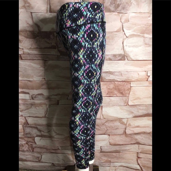 Victoria’s Secret VSX Sport legging size M - Picture 2 of 6